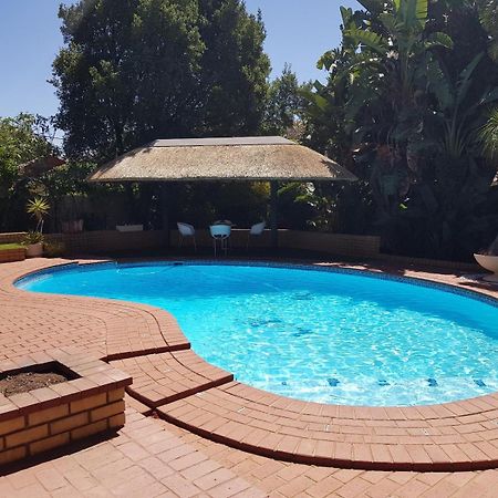 Sollunaa Guesthouse Sandton Eksteriør billede
